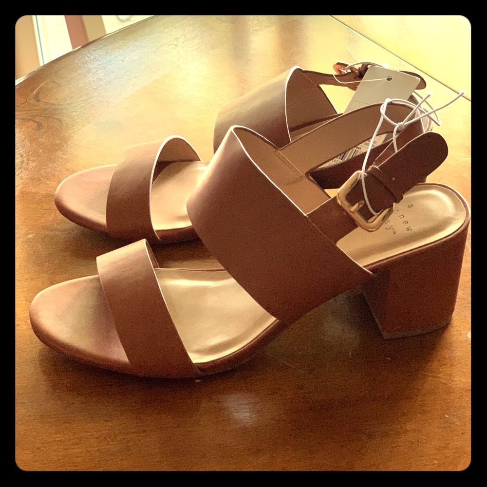 Block heel strapped sandals size 8.5